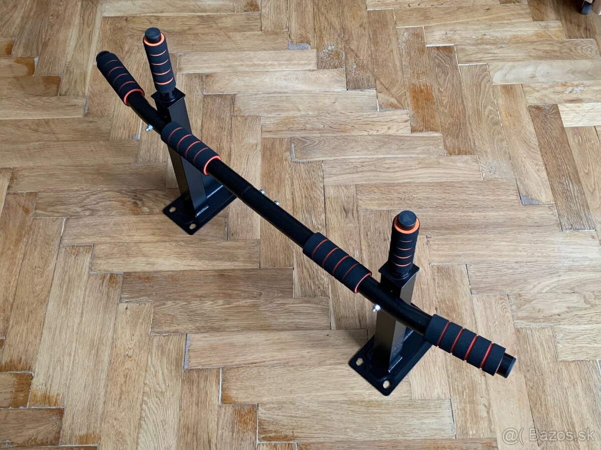 Workout posilovací hrazda na zeď - 2