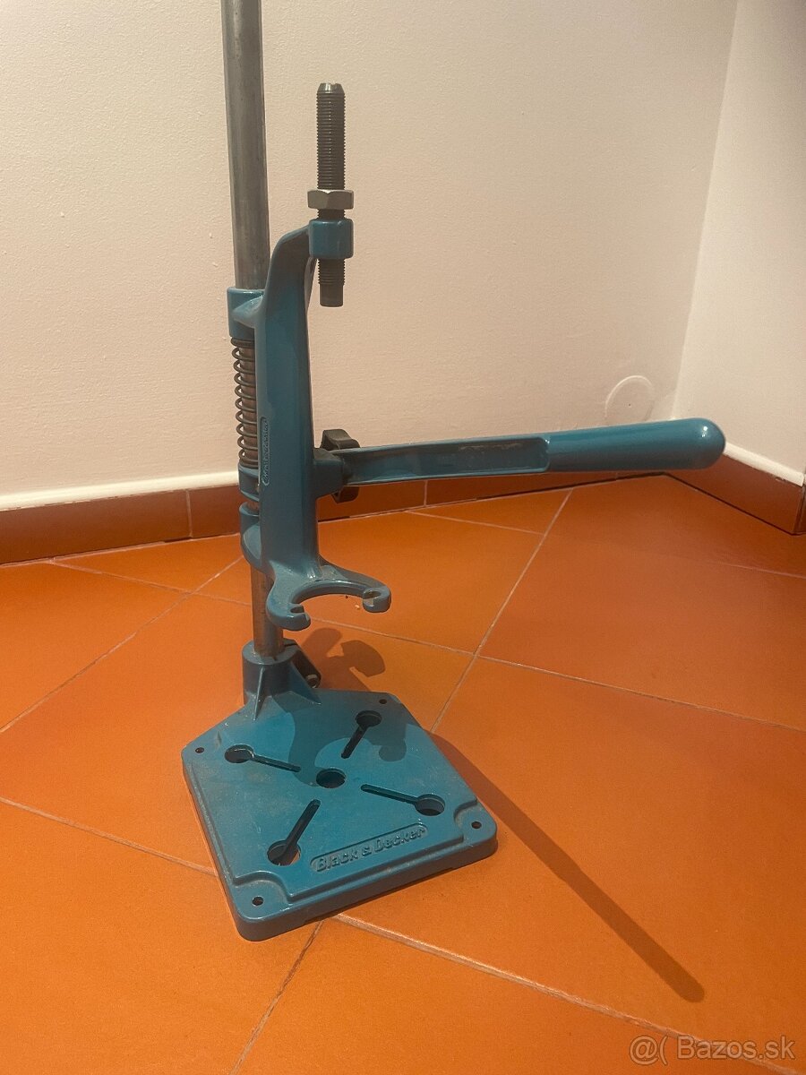 Predám stojan na vrtačku z. Black & Decker - 2