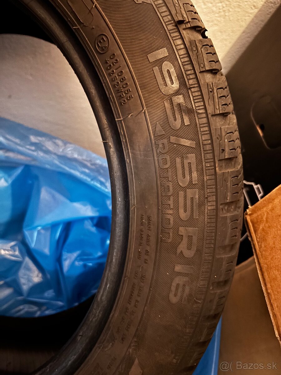 Nokian Tyres WR Snowproof 195x55 R16 - 2