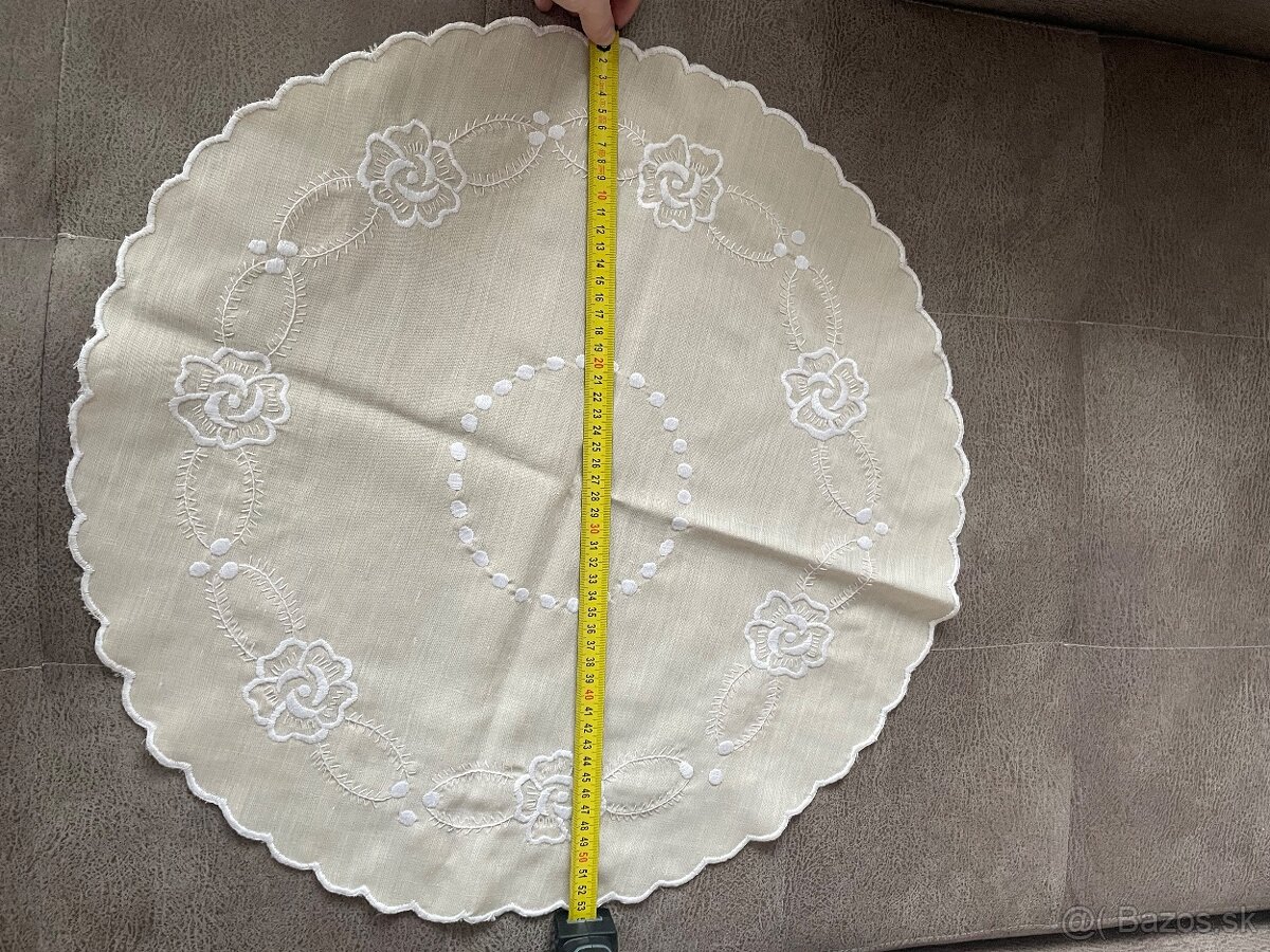 Okrúhly retro obrus - 2