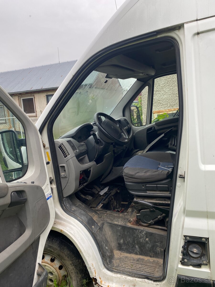 Rozpredám Citroën Jumper 2.2hdi - 2