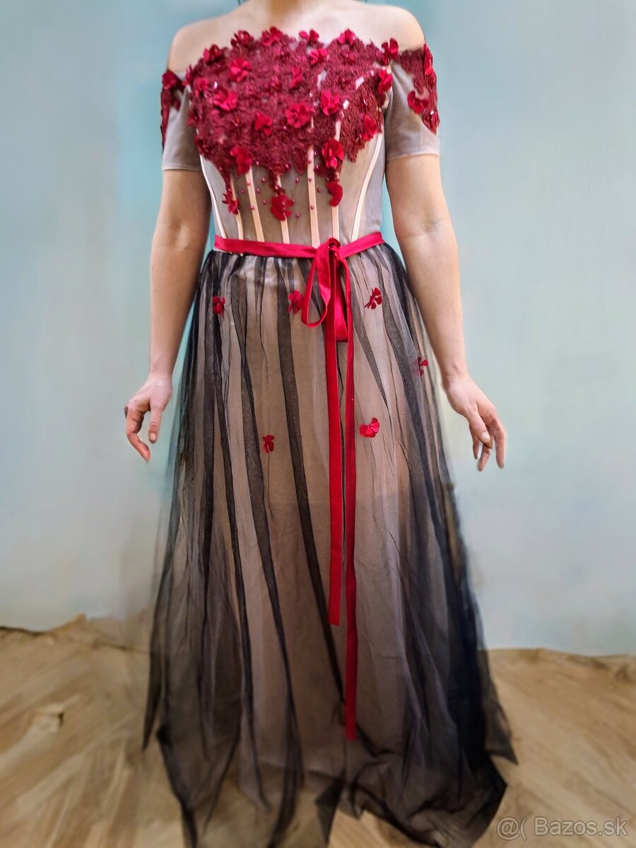 Nove plesove saty S-M vhodne aj na maskarny bal - 2