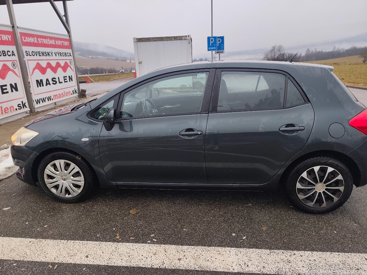 Toyota Auris - 2