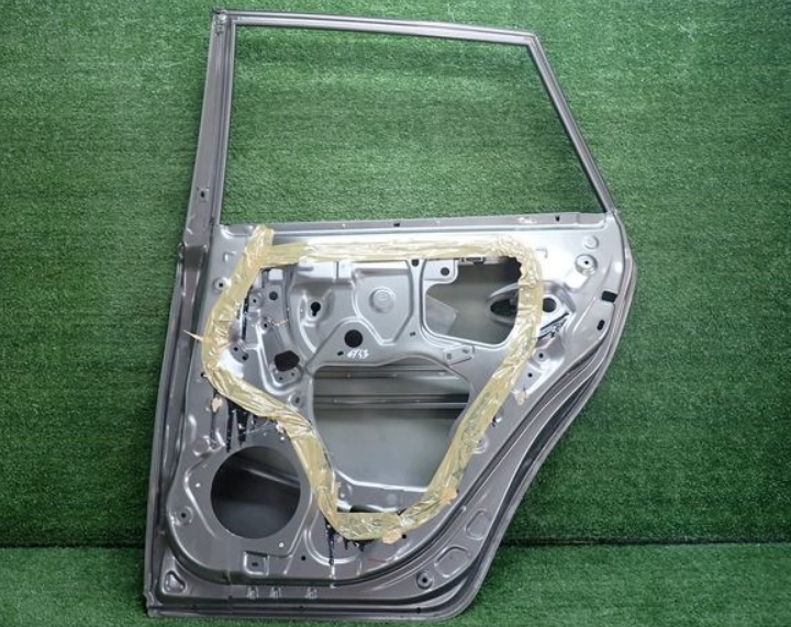 toyota auris dvere hb II 2012+ - 2