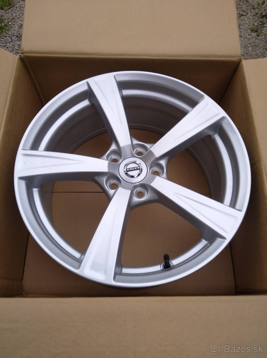 18" alu VOLVO + pneu 235/55 18. - 2