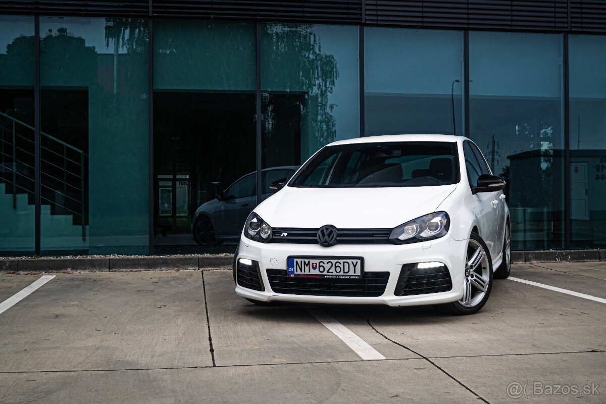 Volkswagen Golf 2.0 TFSI 270k R 4-Motion DSG - 2