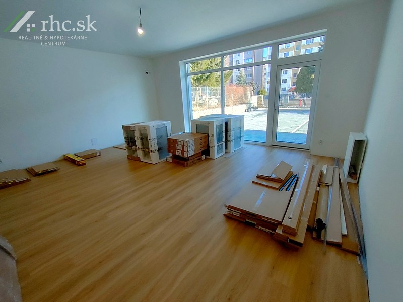 PRENÁJOM KANCELÁRIE, OBCHODNÉ A SKLADOVÉ PRIESTORY S PRIVÁTN - 2