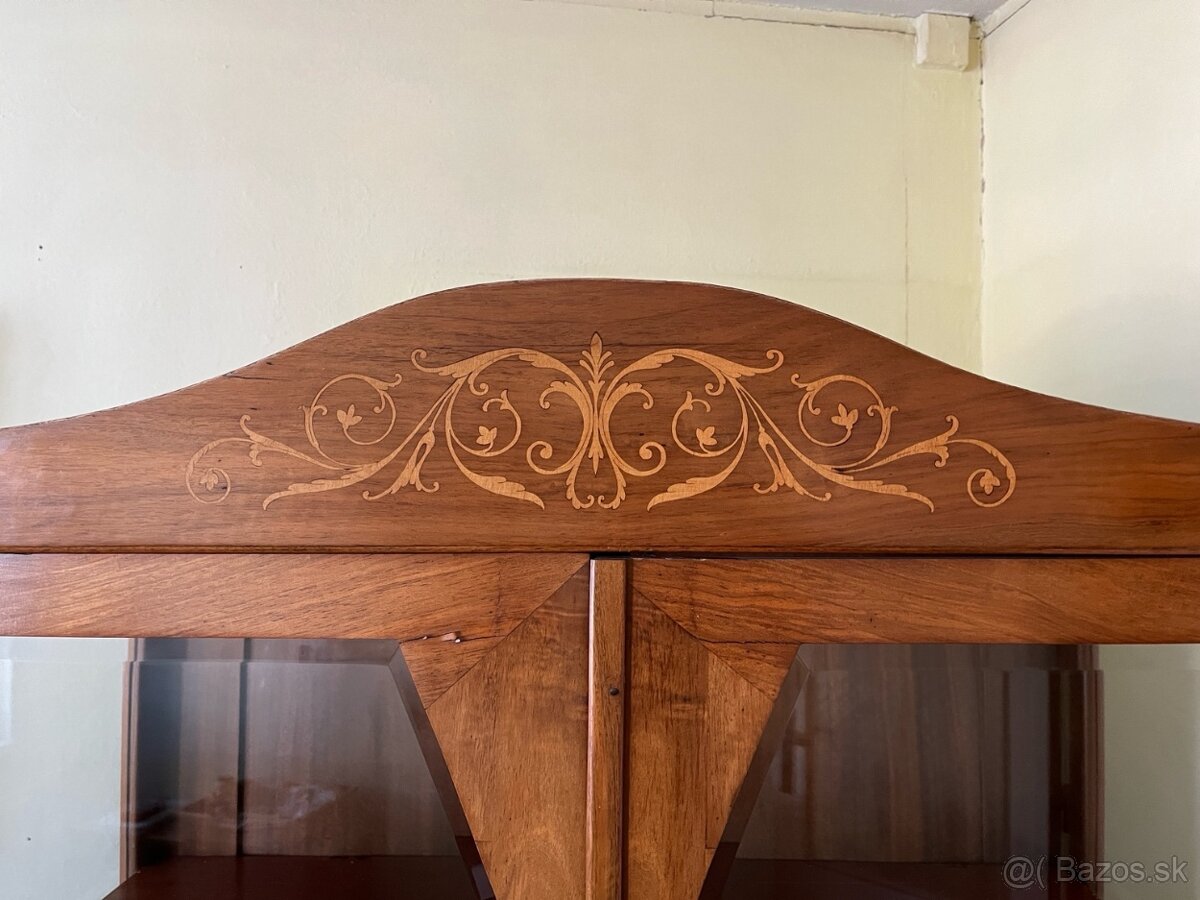 Starožitná vitrína (20.–30. roky, pôvodné sklo, masív - 2