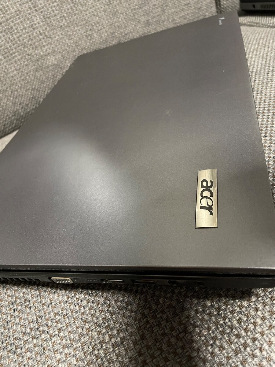 Acer TravelMate 7750 - 2