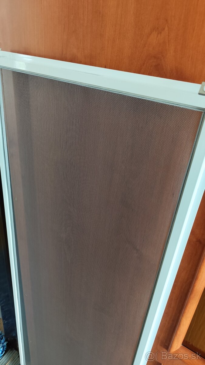 Predám sieťku na plastové okno - 2