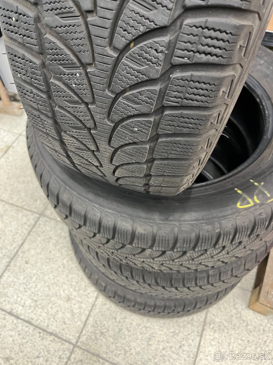 Zimné pneu Bridgestone 235/60 R18 - 2