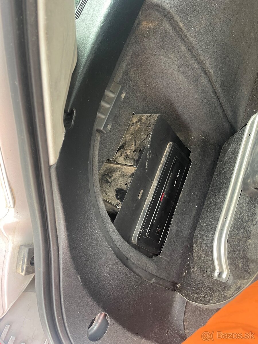 Náhradné Diely Audi a4 b7 - 2