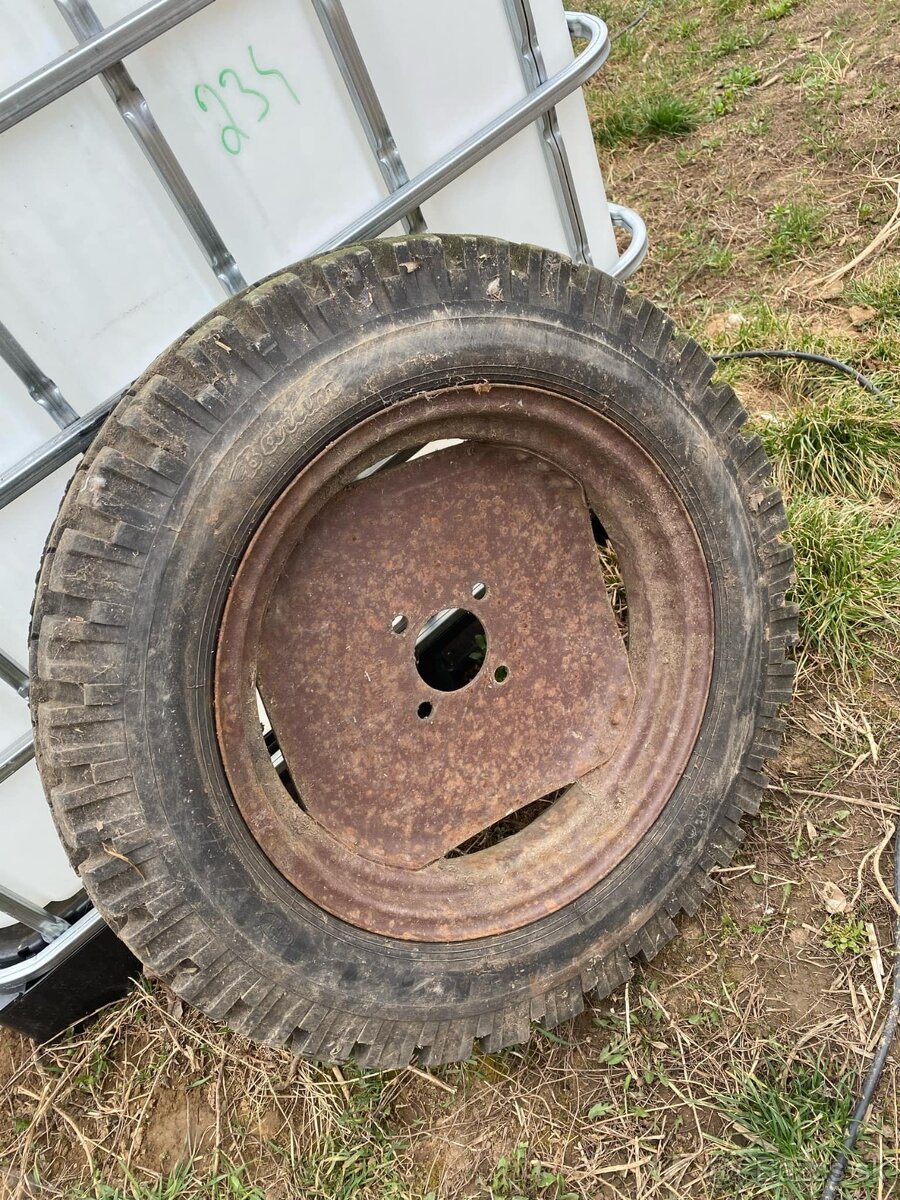 predam kompletne kolesa zetor 4011 - 2