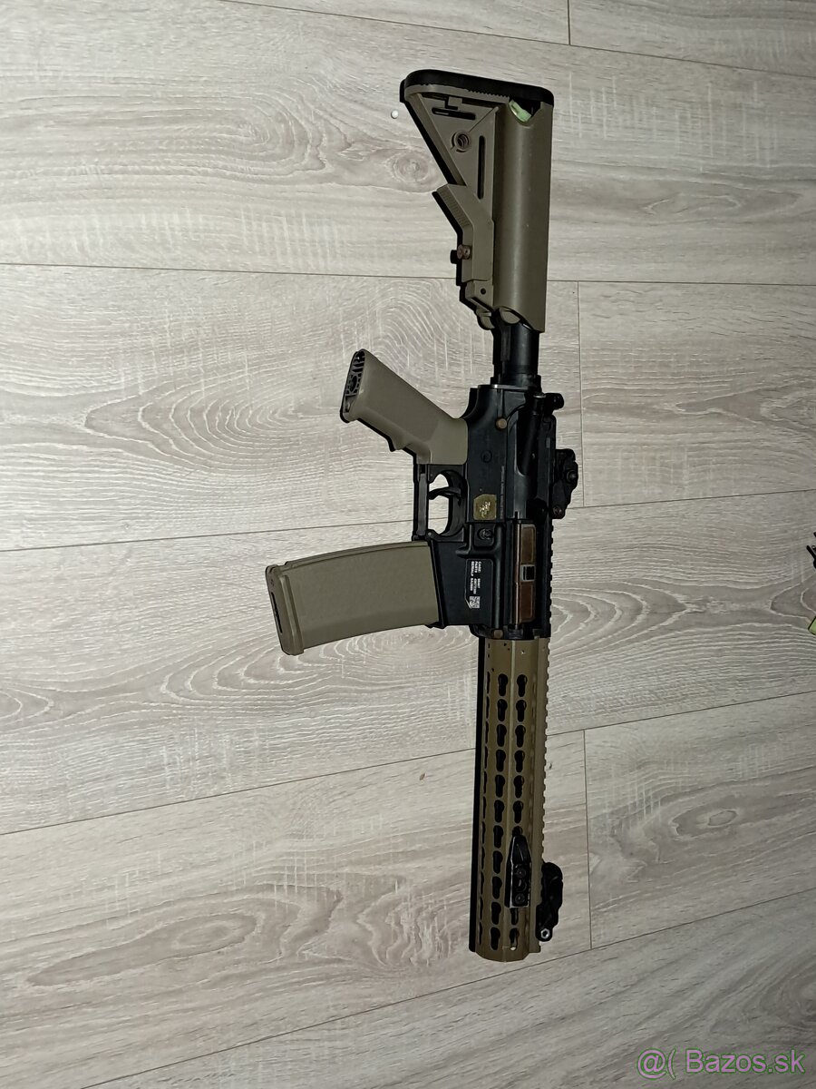 Airsoftová zbraň - 2