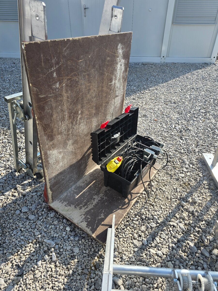 Predám strešny výťah LARZ 160, 12m - 2