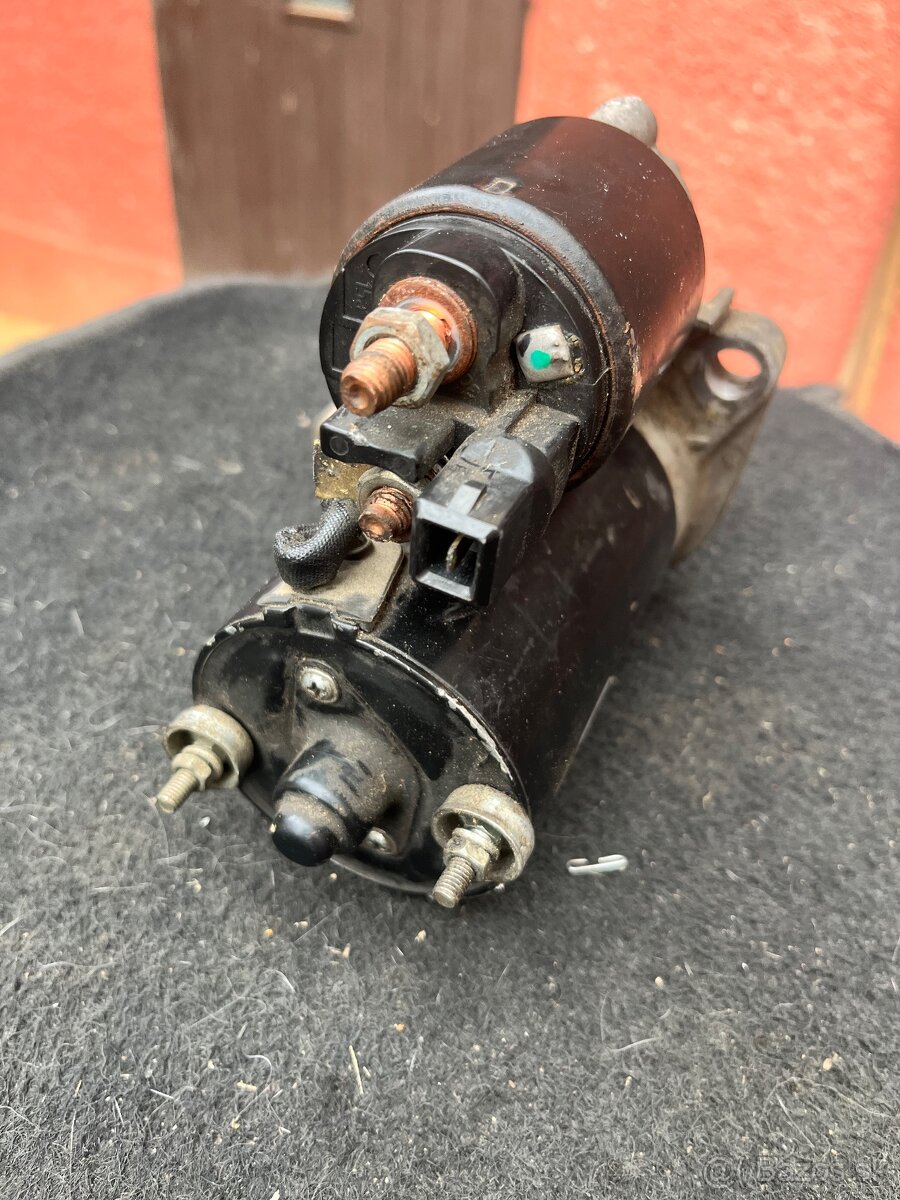 Štartér Golf 4 - 2