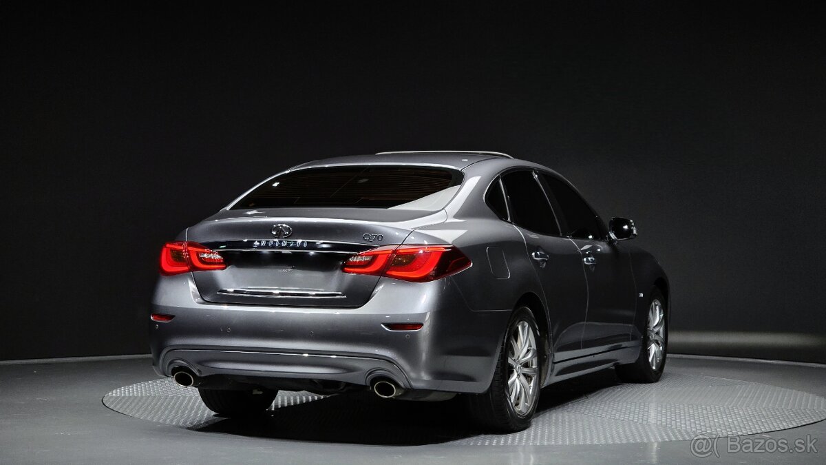 2017 INFINITI Q70 3.7V6 - 2