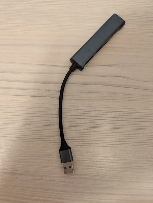 USB Hub / Adaptér – 3× USB 3.0, SD + microSD čítačka - 2