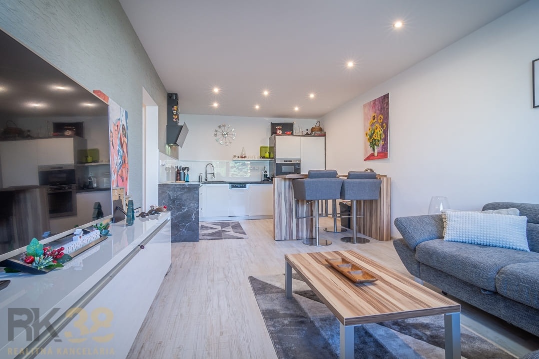 Štýlový 2-izbový byt po rekonštrukcii vo Svite - 2