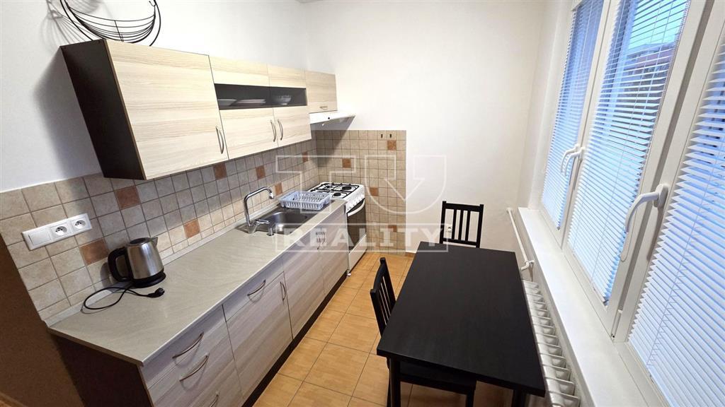 2 IZBOVÝ BYT, ŽILINA-HLINY 3, UL. KOMENSKÉHO,... - 2