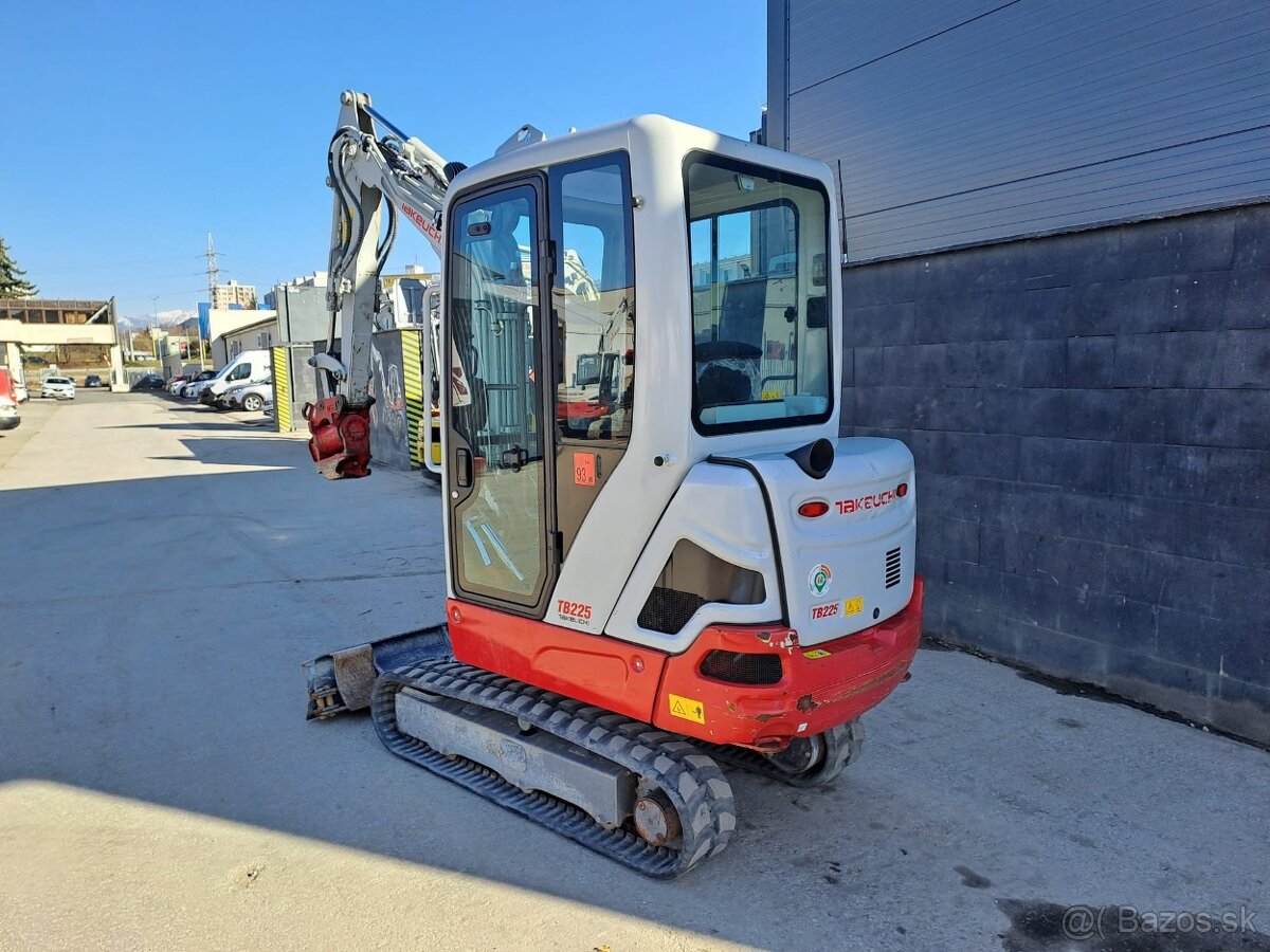 Takeuchi TB225, 860mth - 2