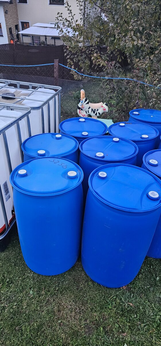 Plastové sudy 220l. - 2