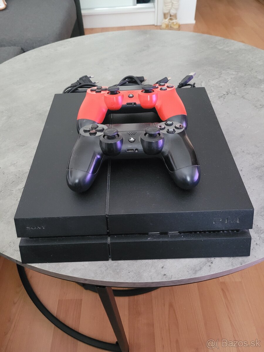 PS4 500GB - 2
