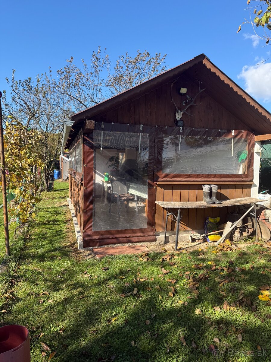 Záhrada s chatkou - 2