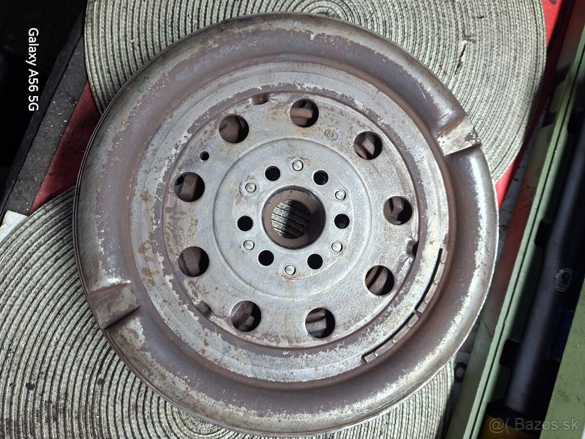 Zotrvačník Oct.1- Luk 028105264K. - 2