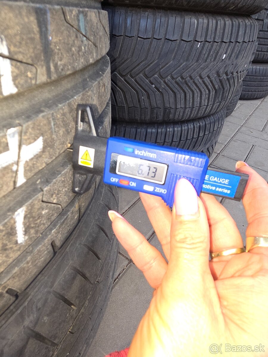 Pneumatiky 235 55 17 letné Zn.hankook - 2