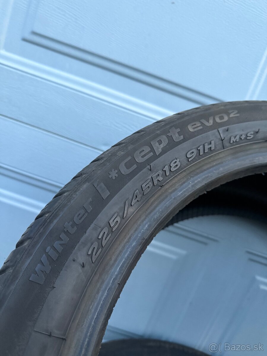 225/45 R18 - 2