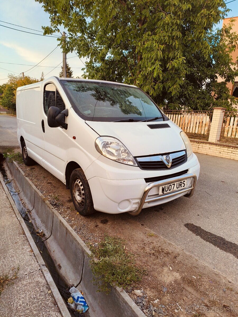 Predám Opel vivaro 2.0 TDI. - 2