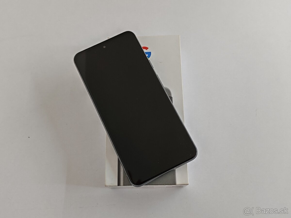 Google Pixel 8 128GB Šedý - 2