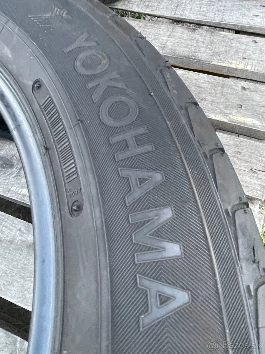 Yokohama 225/60 R18 letné - 2