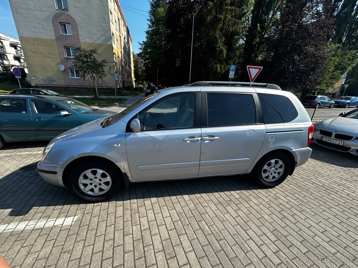 Kia Carnival - 2