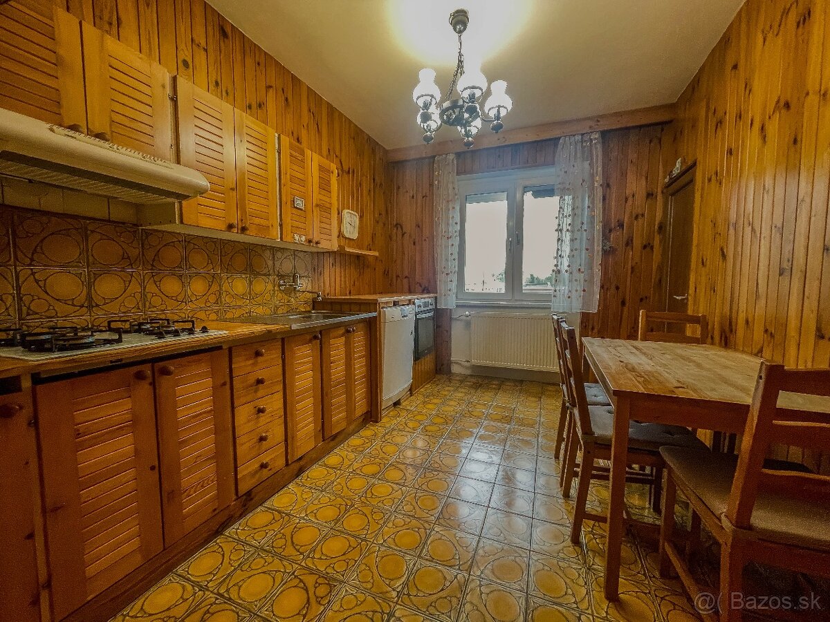 3 izb.byt s garážou a so záhradkou- Zlaté Klasy - 2