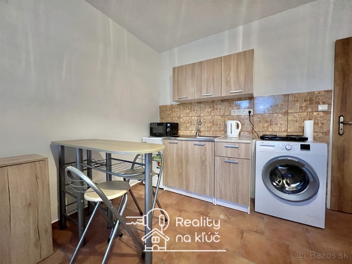 Na prenájom zariadená garsónka s BALKÓNOM na Gogoľovej ulici - 2