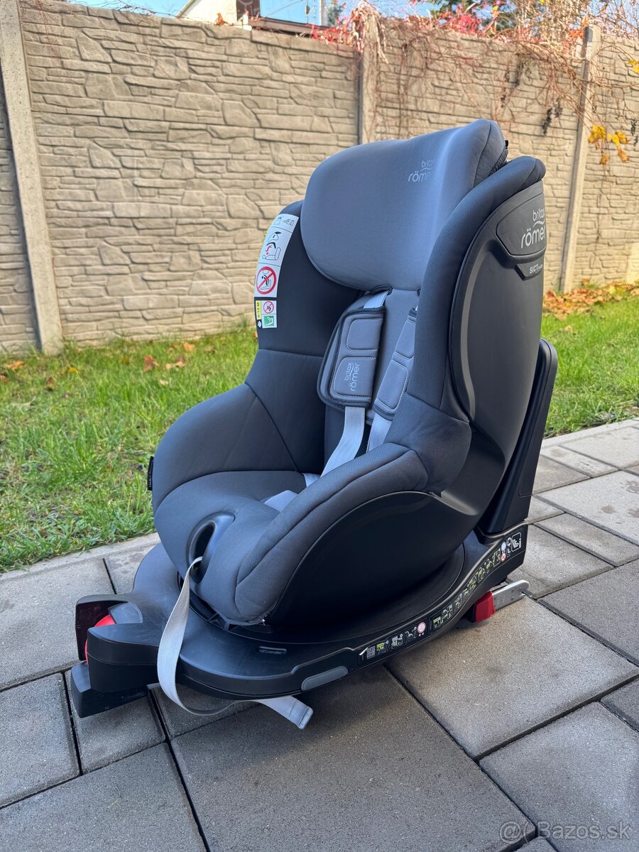 Britax Römer Dualfix M i-size. - 2