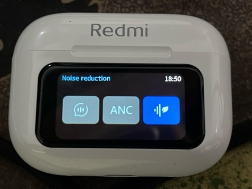 Nove slúchadlá Xiaomi redmi - 2