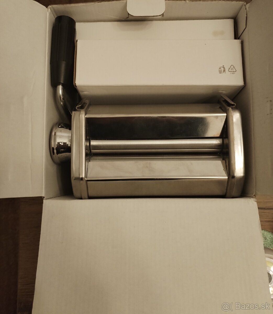 Strojček na cesto - 2