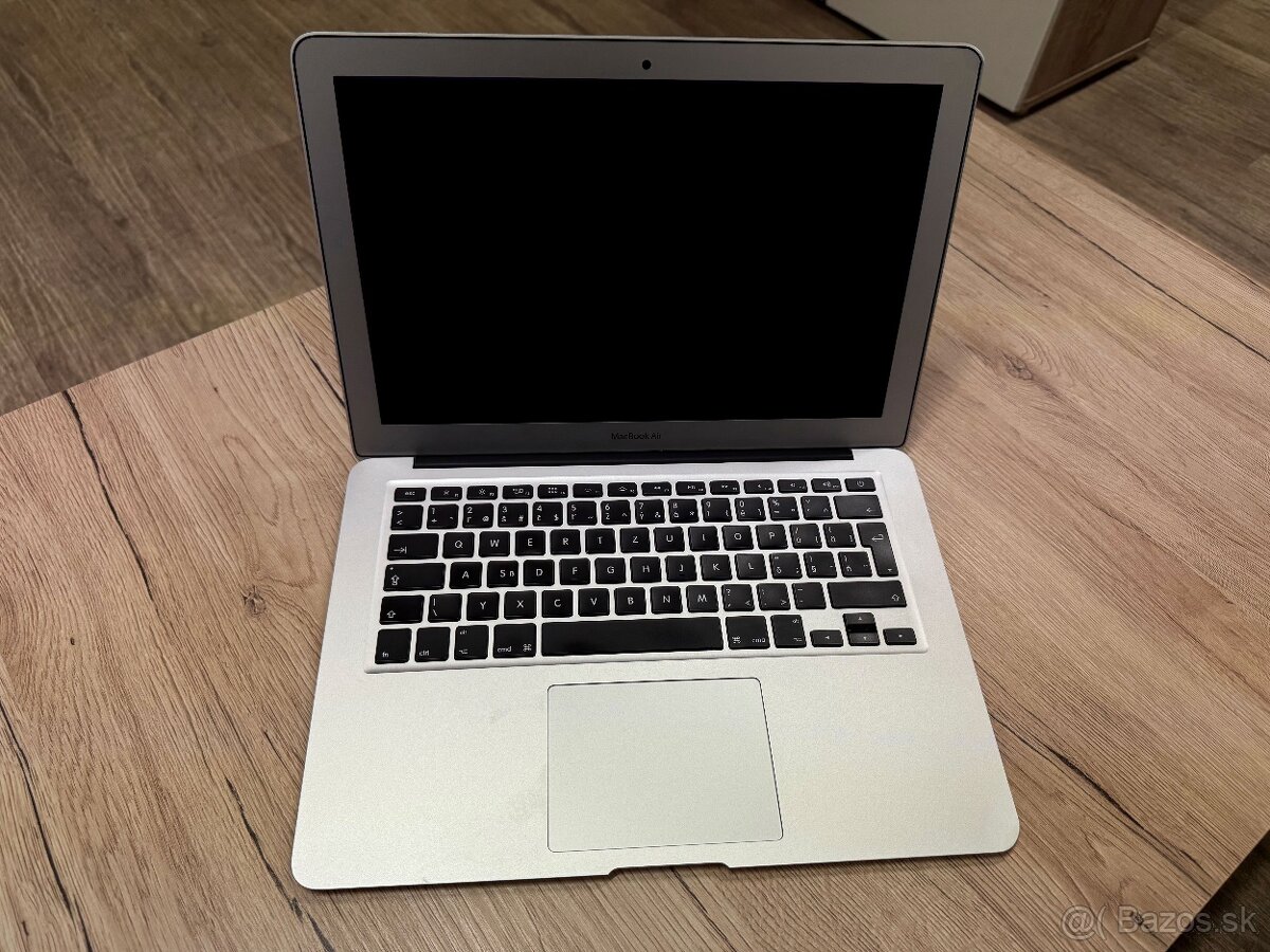 Predám MacBook Air 13" 2015 | 256GB - 2