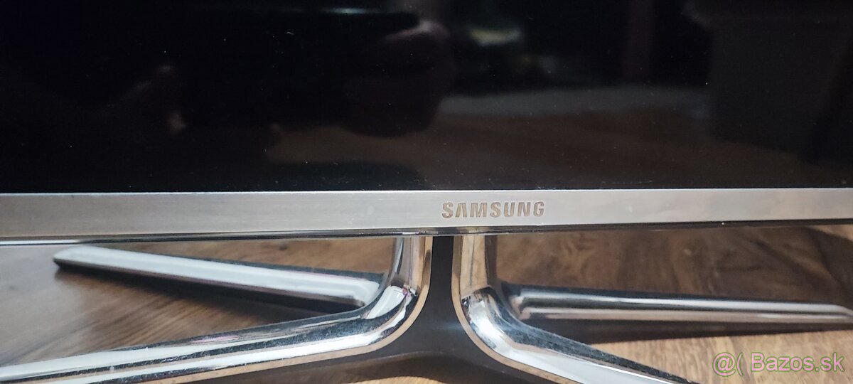 Samsung televízor 106cm - 2