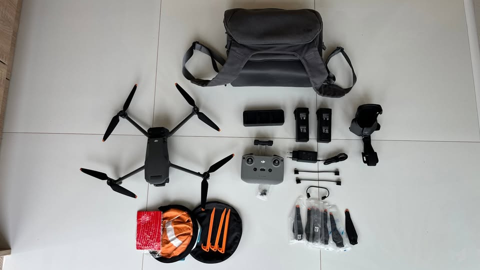 Predám nový dron DJI Mavic 3 v edícii Fly More Combo - 2