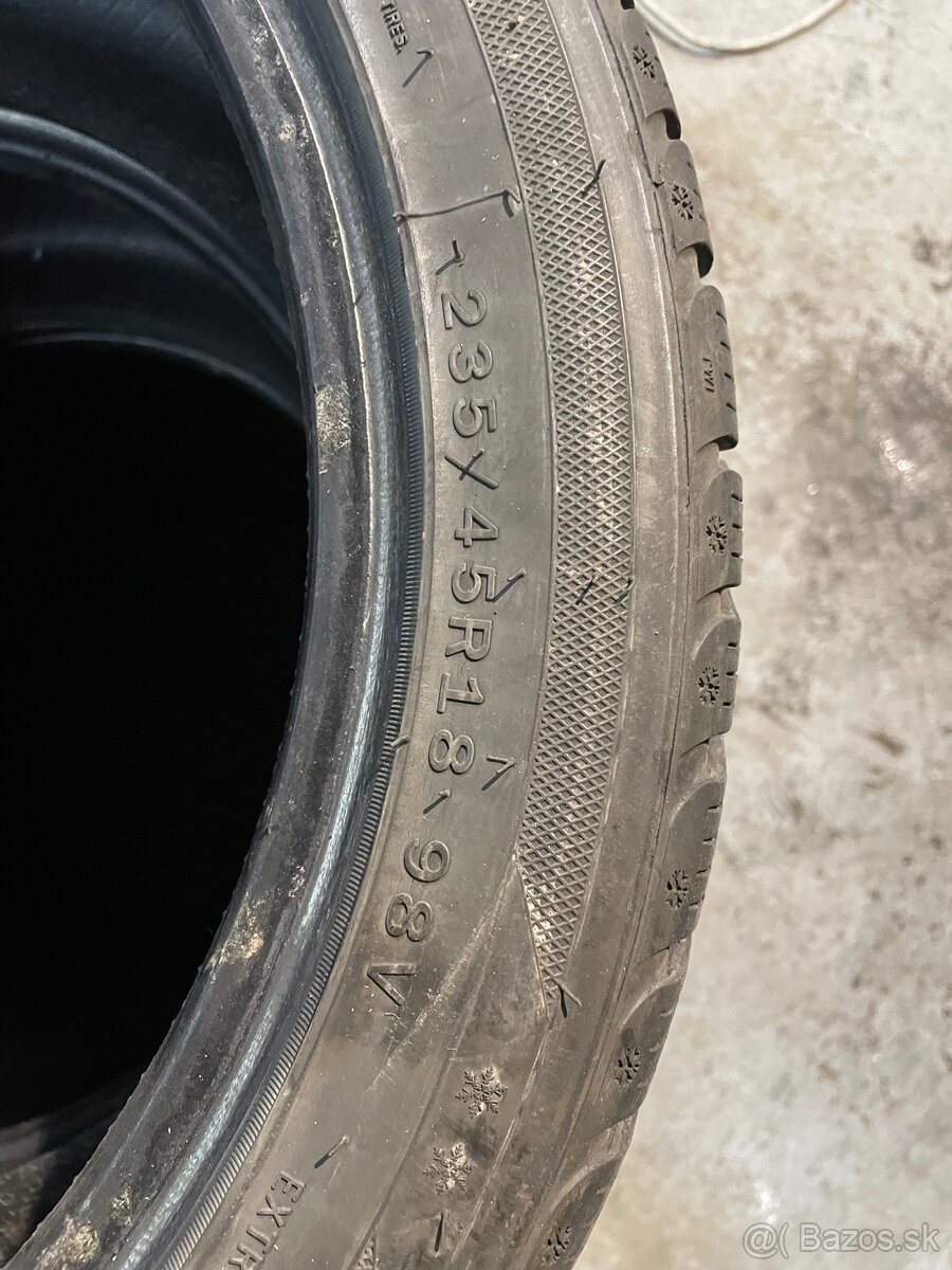 TOMKET pneu zimné 235/45 r18 - 2