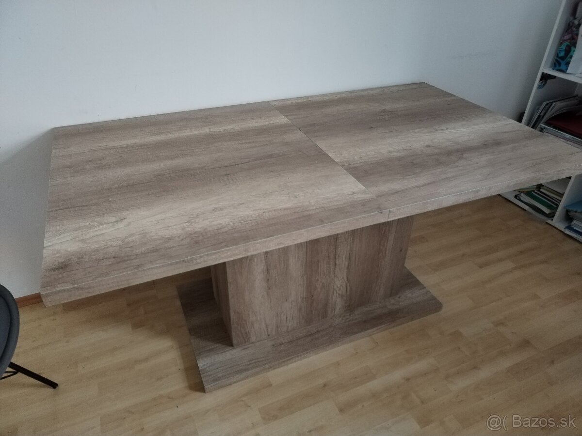 Jedálenský stôl - 2