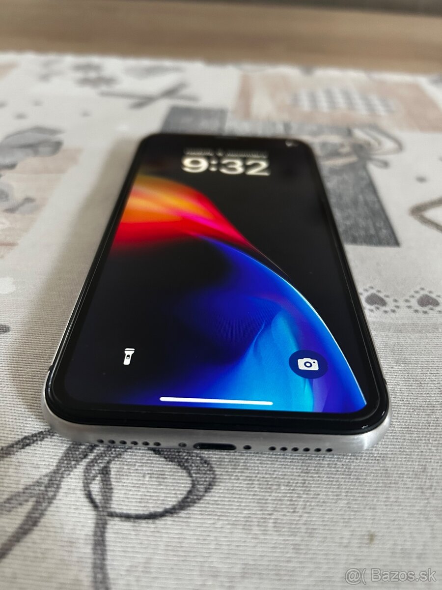iPhone XR 256GB - 100% batéria - 2