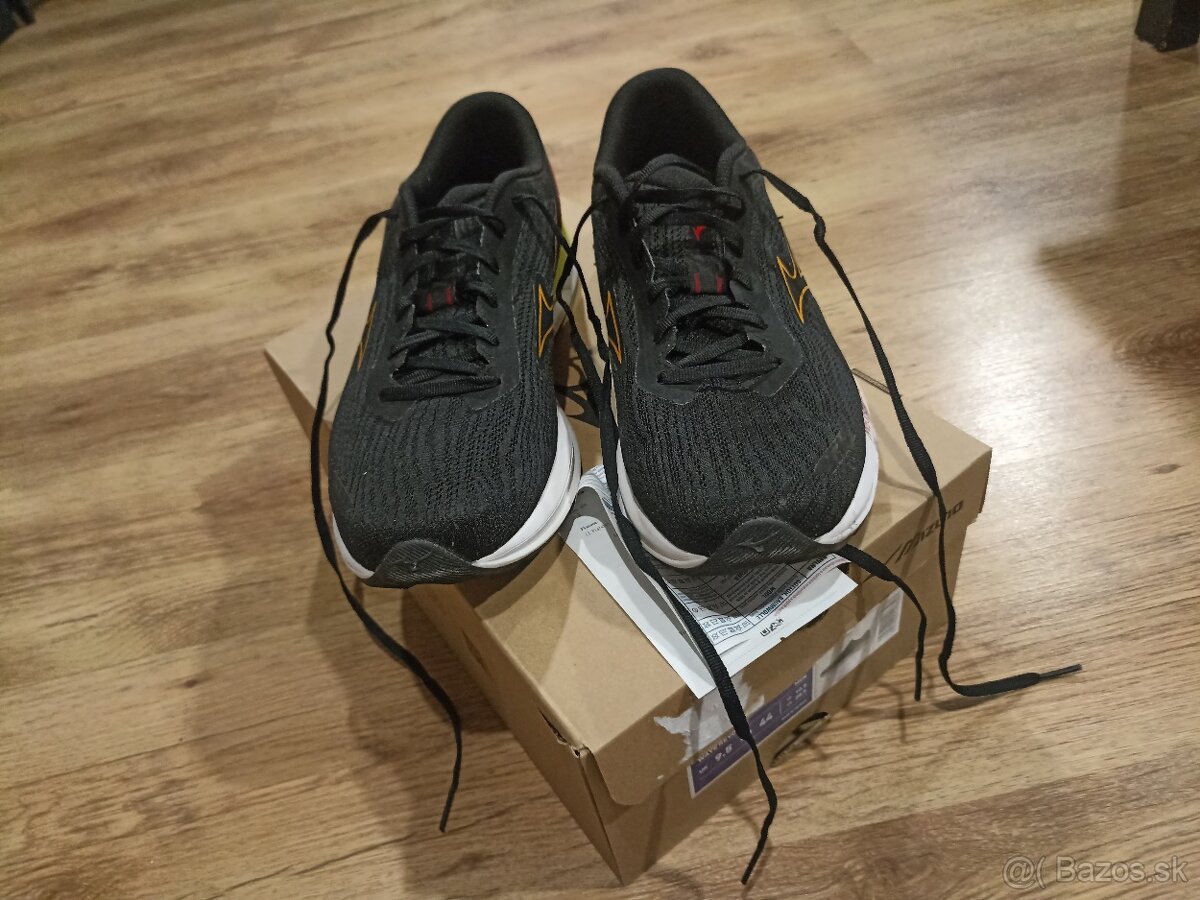 Mizuno wave revolt 03 - 2