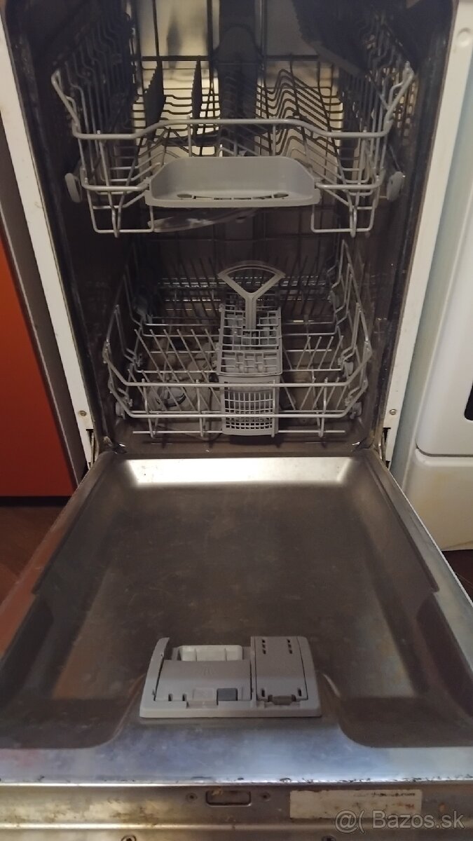 Umývačka riadu bosh - 2
