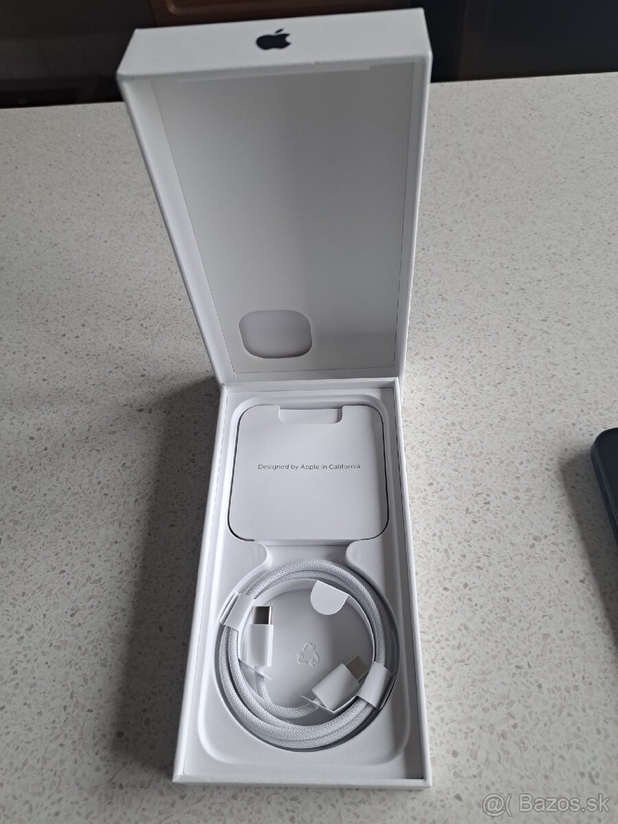 Apple iPhone 15 128GB Black - 2