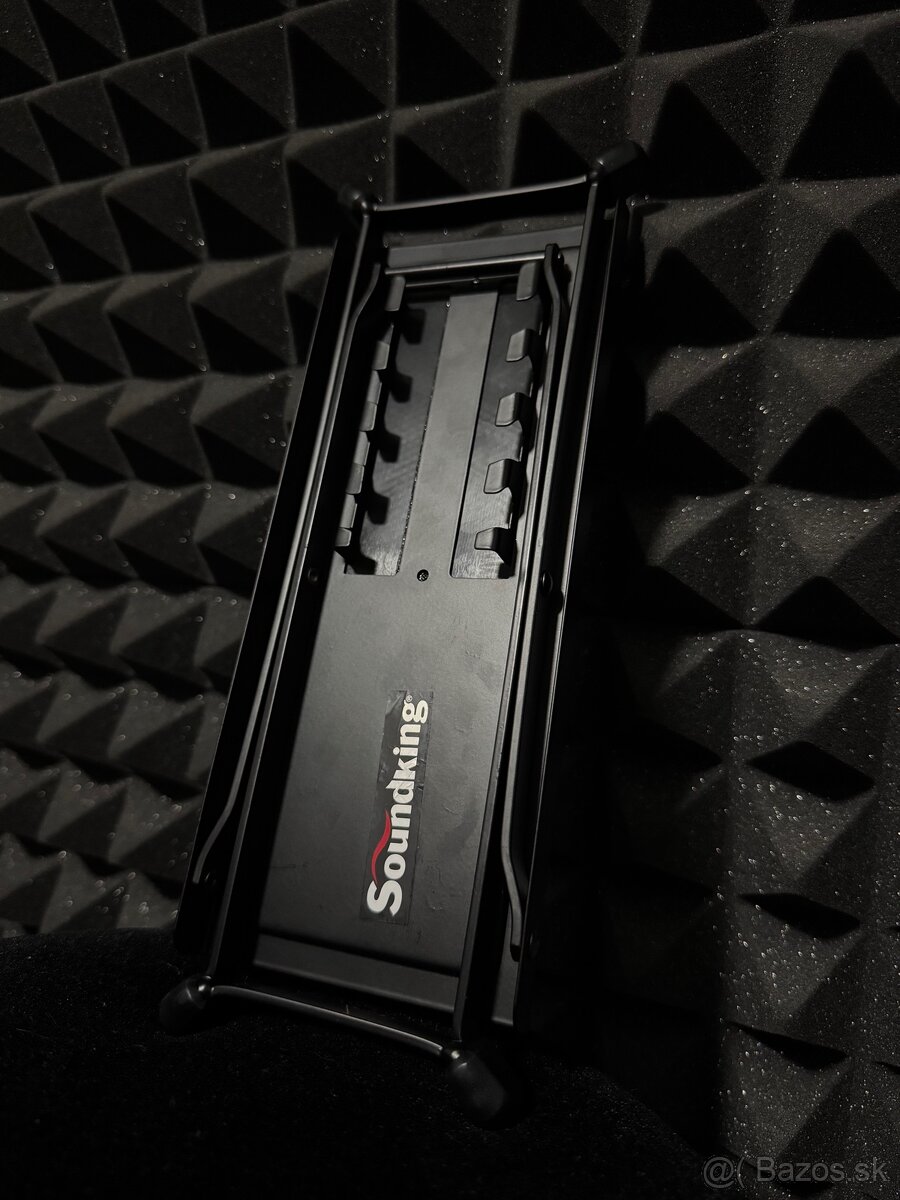 Gitarová podnožka Soundking - 2